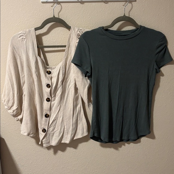 Women's Medium Top Bundle - Picture 2 of 5